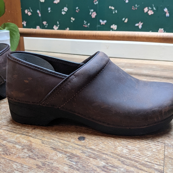 Dansko XP 2.0 brown leather clogs - Picture 5 of 7